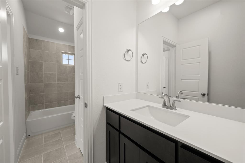 974 Reeves Drive Property Photo 34