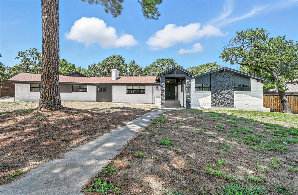 2516 Hall Johnson Road Property Photo 1