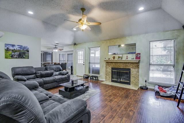 5917 Hilltop Drive Property Photo 6