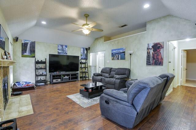 5917 Hilltop Drive Property Photo 7