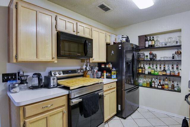 5917 Hilltop Drive Property Photo 13