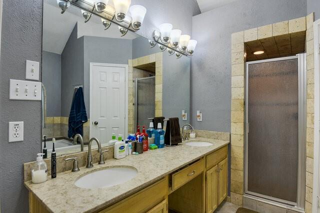 5917 Hilltop Drive Property Photo 23