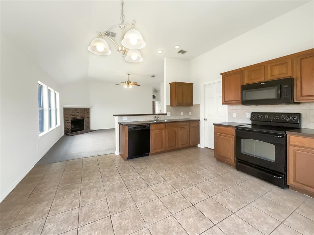 8804 Trailblazer Drive Property Photo 11