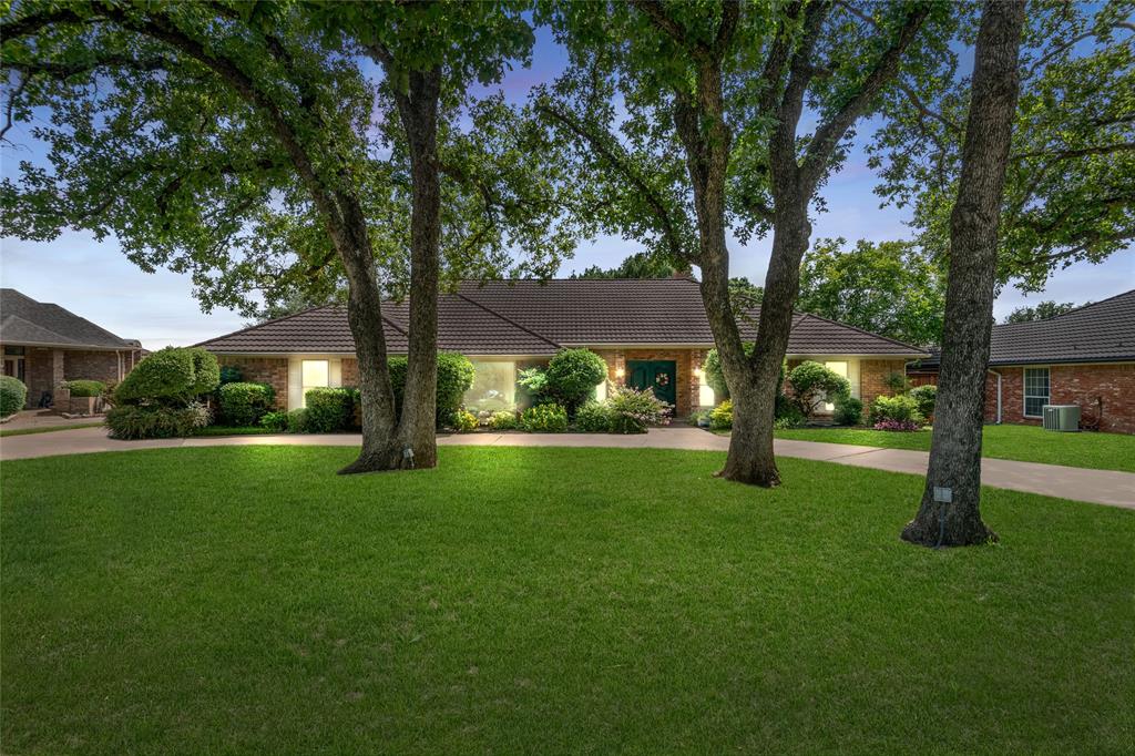 5202 Wimbledon Court Property Photo 1