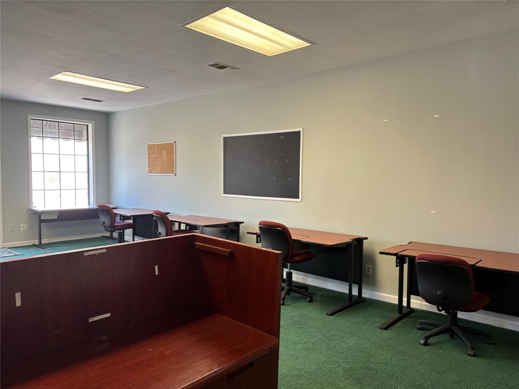 125 E Louisiana Avenue Property Photo 19