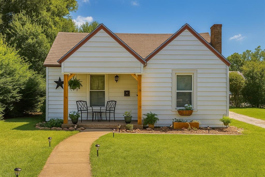 1324 4th Street Property Photo 1