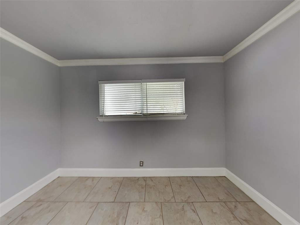 2320 Cass Street Property Photo 6