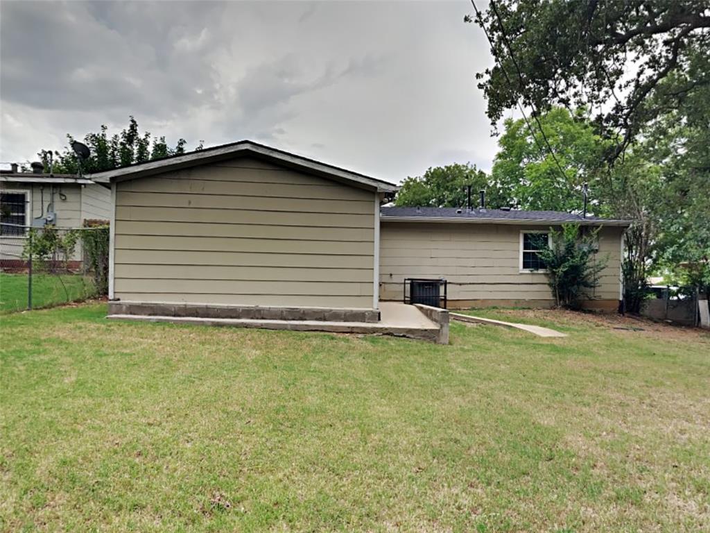 2320 Cass Street Property Photo 10