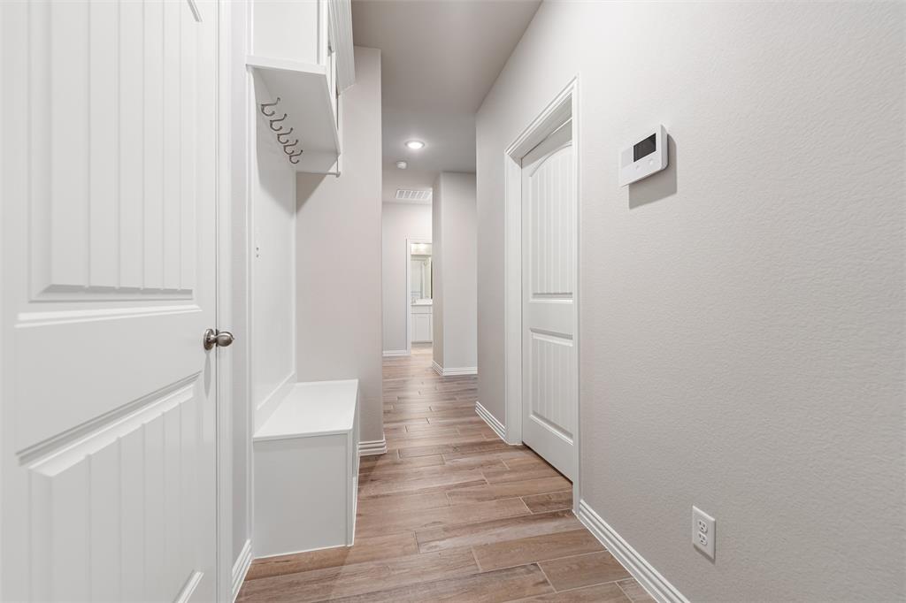 112 Aero Vista Drive Property Photo 13