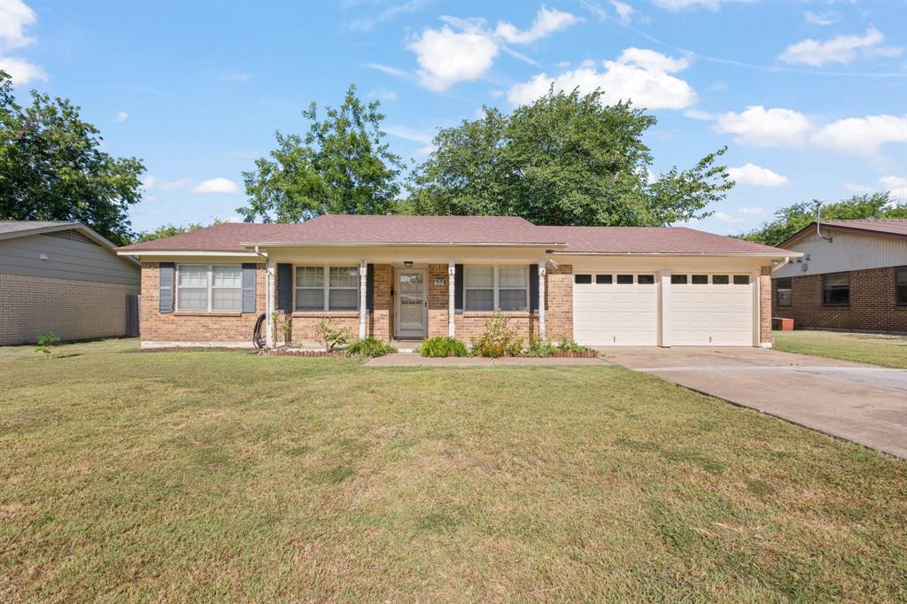 808 Thompson Drive Property Photo 1