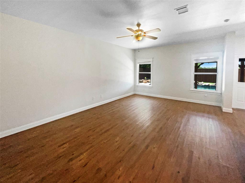 2548 Saldana Drive Property Photo 3