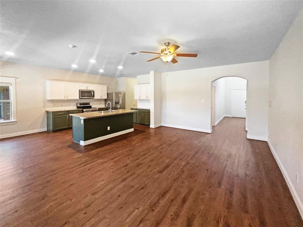 2548 Saldana Drive Property Photo 9