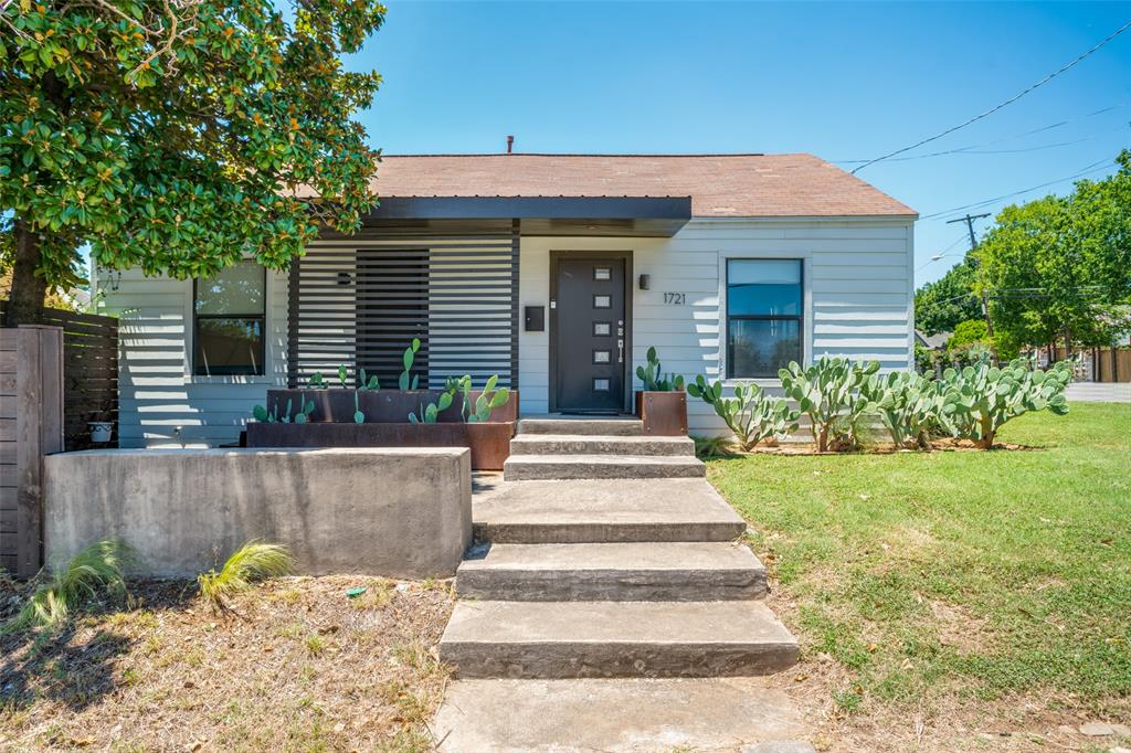 1721 N Winnetka Avenue Property Photo 1