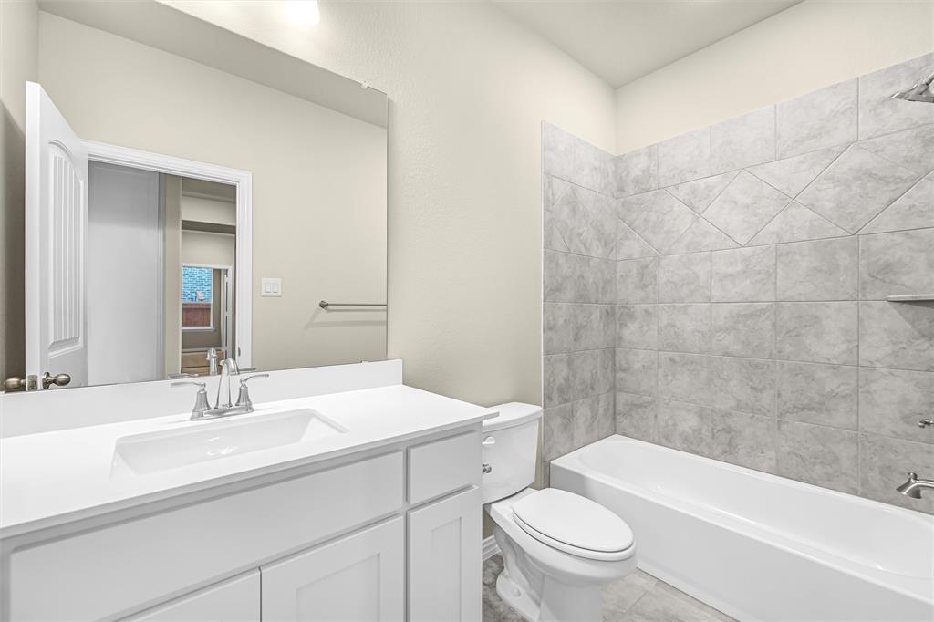 408 Pickett Creek Drive Property Photo 6