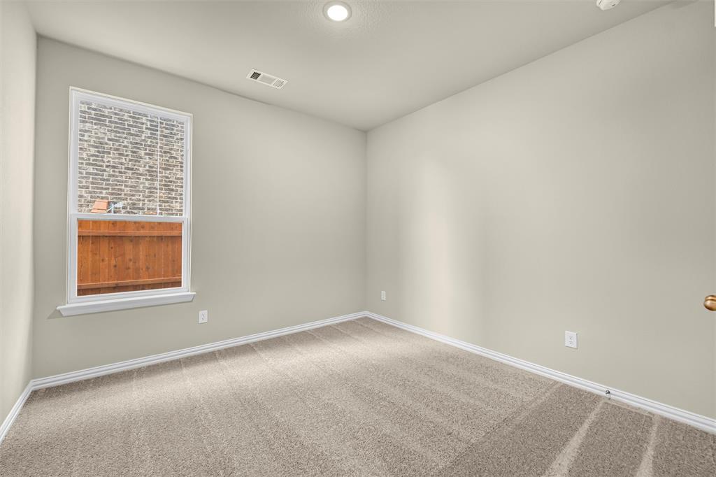 408 Pickett Creek Drive Property Photo 8