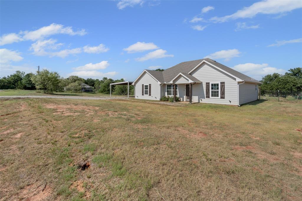 512 Pecan Tree Court Property Photo 1