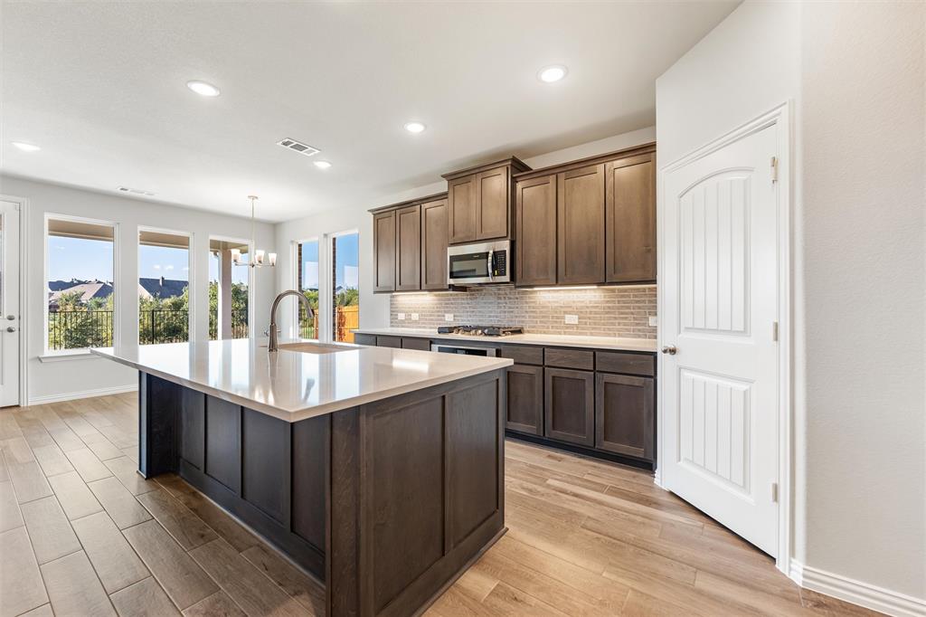 445 Pickett Creek Drive Property Photo 16