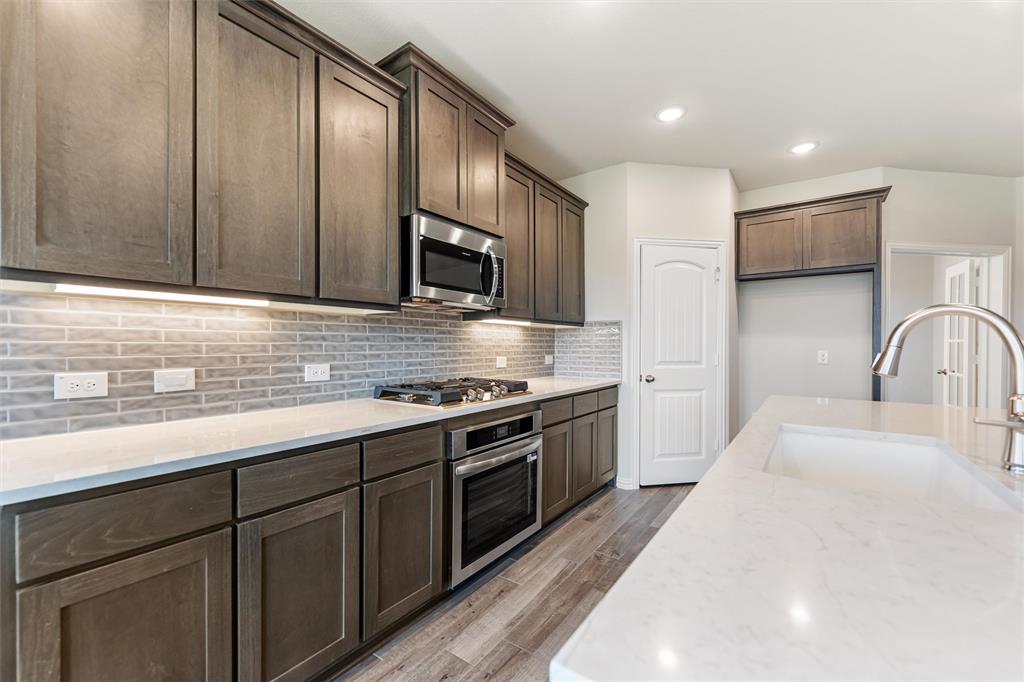 445 Pickett Creek Drive Property Photo 17