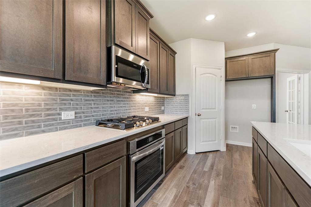 445 Pickett Creek Drive Property Photo 18