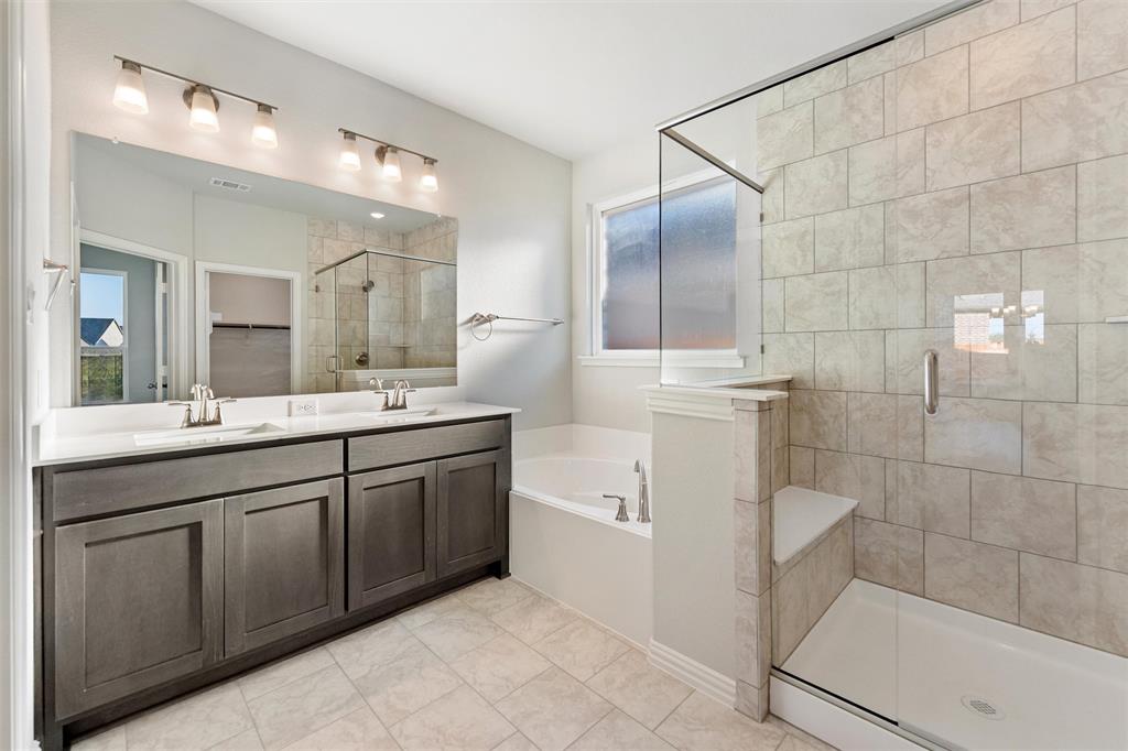 445 Pickett Creek Drive Property Photo 27