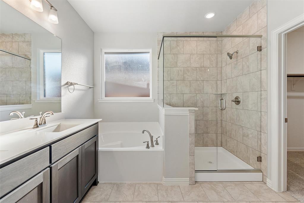 445 Pickett Creek Drive Property Photo 28