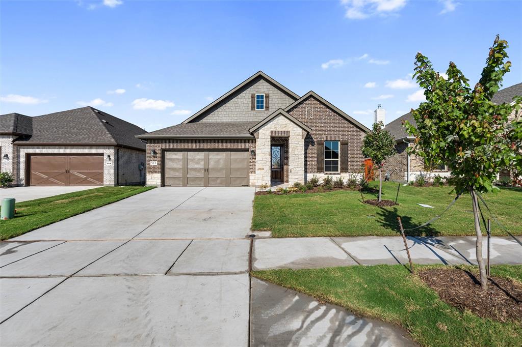 513 Pickett Creek Drive Property Photo 2