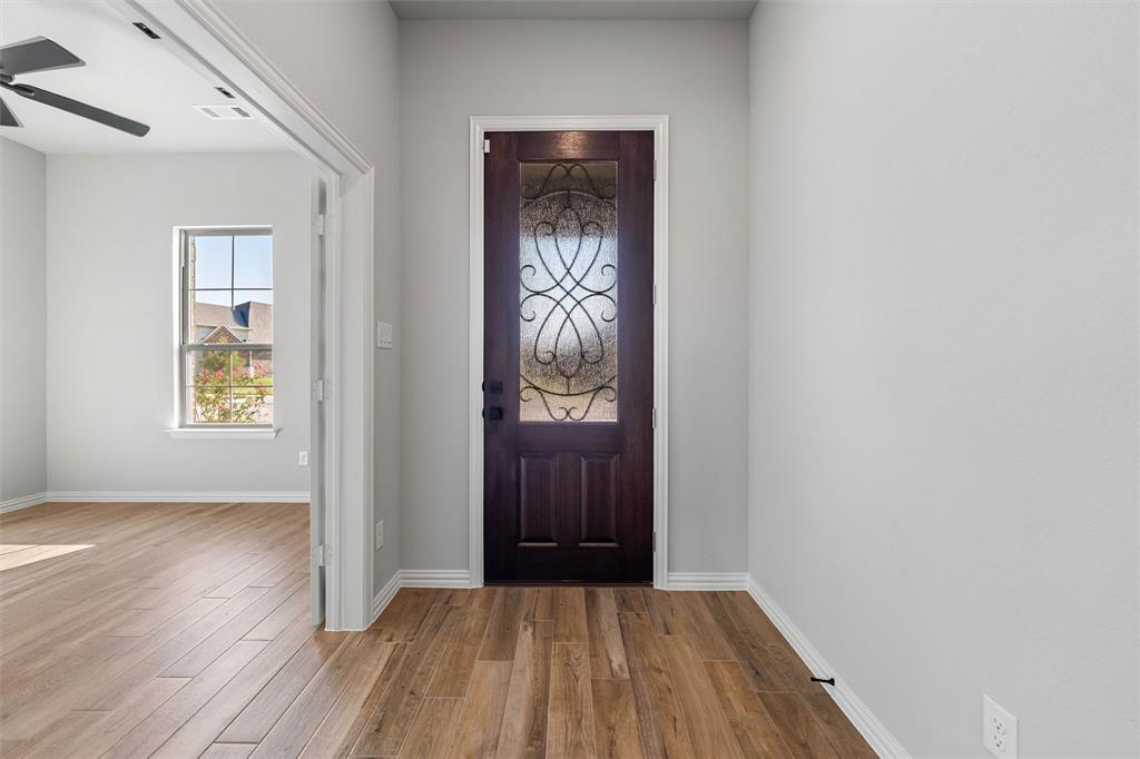 513 Pickett Creek Drive Property Photo 7