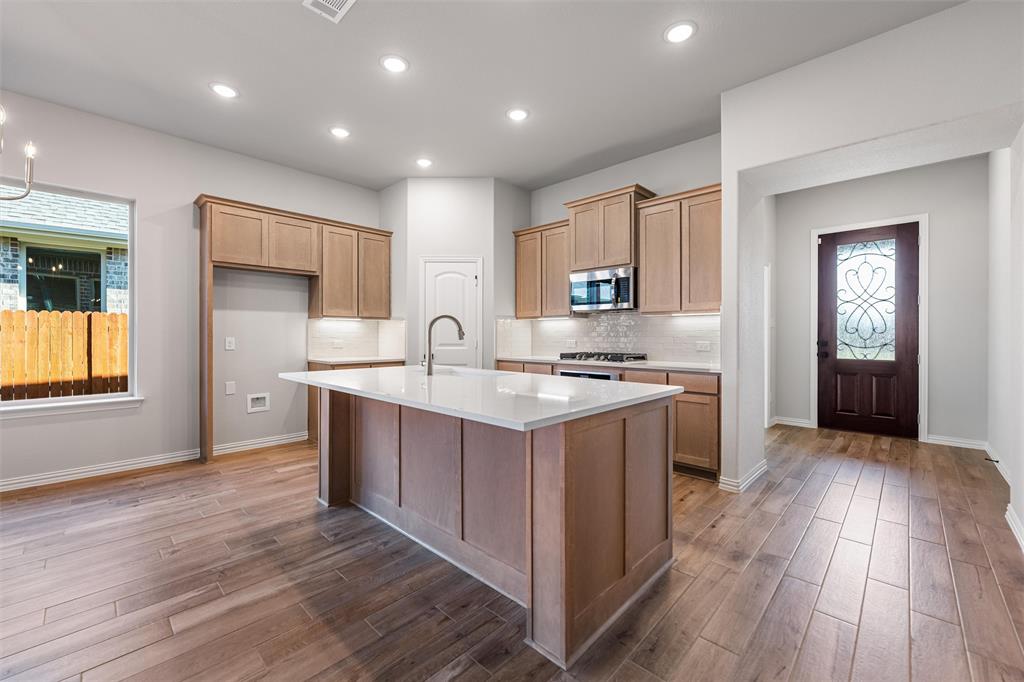 513 Pickett Creek Drive Property Photo 10