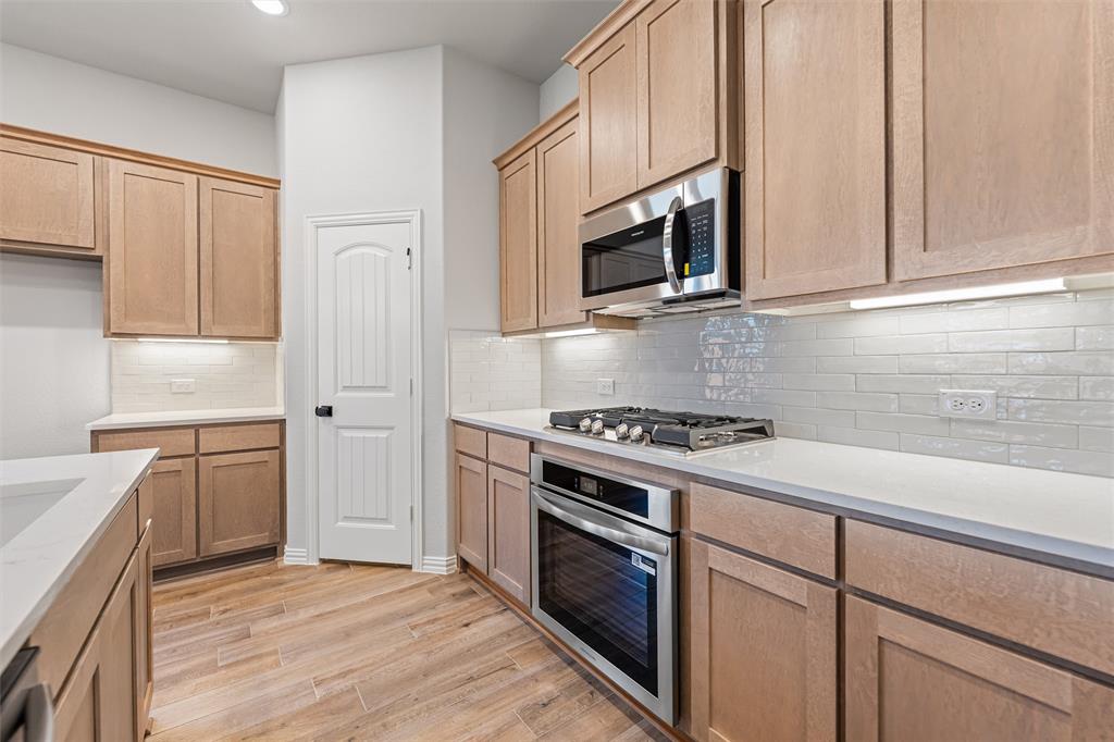 513 Pickett Creek Drive Property Photo 11