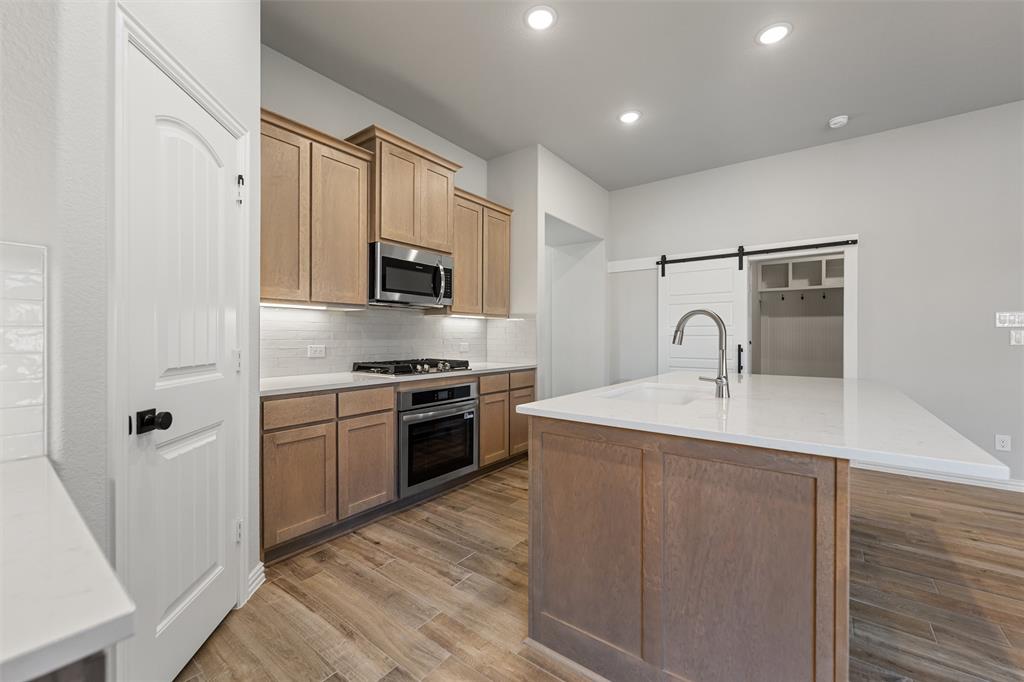 513 Pickett Creek Drive Property Photo 13