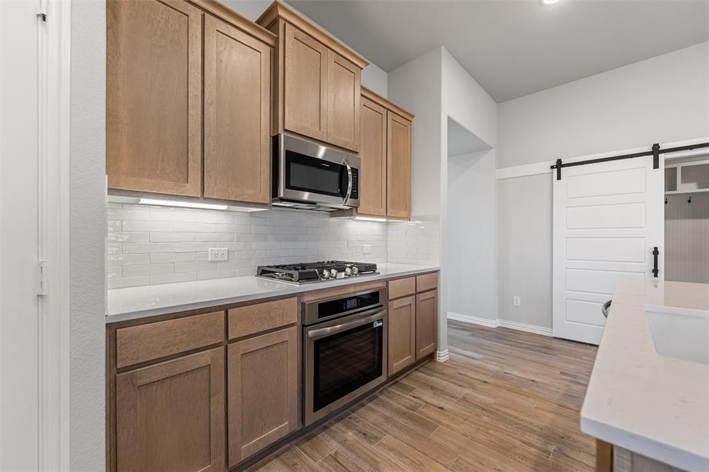 513 Pickett Creek Drive Property Photo 14