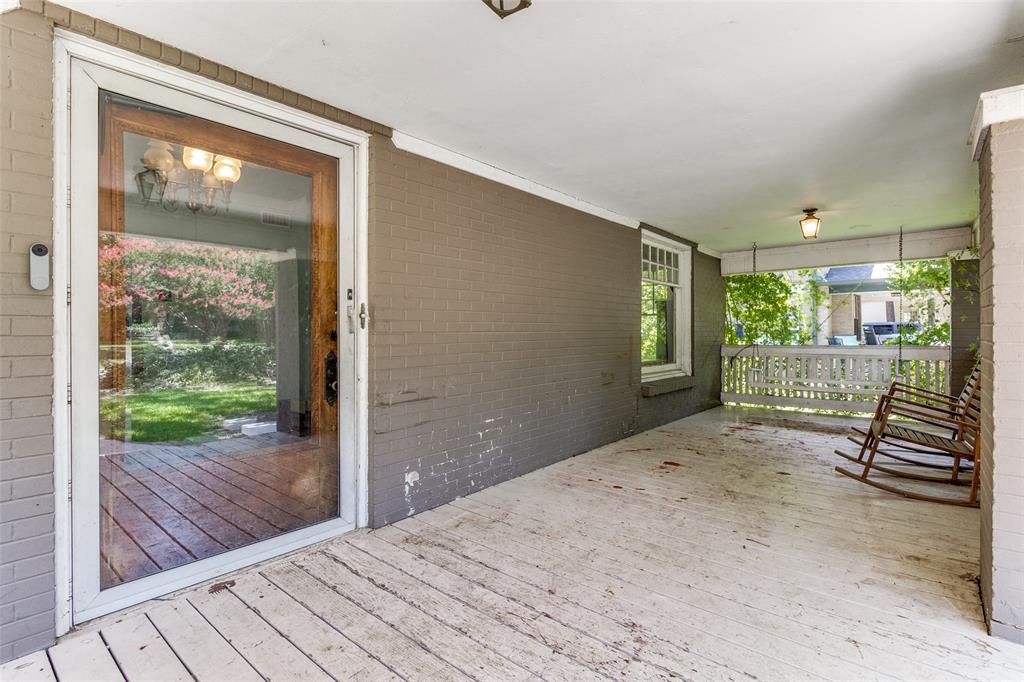 4916 Junius Street Property Photo 3