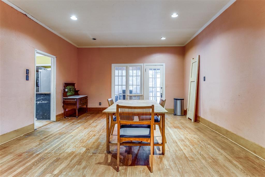 4916 Junius Street Property Photo 7