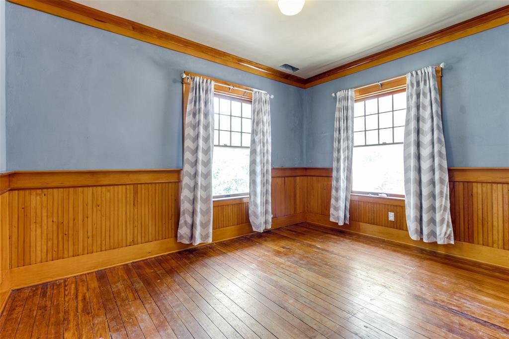 4916 Junius Street Property Photo 12