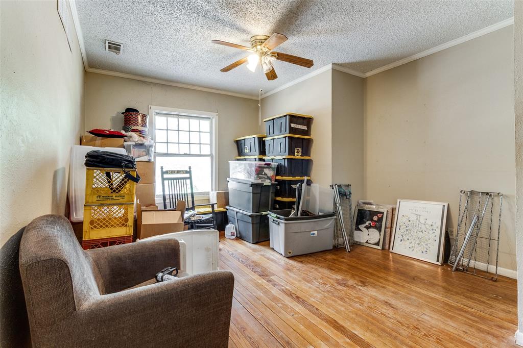 4916 Junius Street Property Photo 15