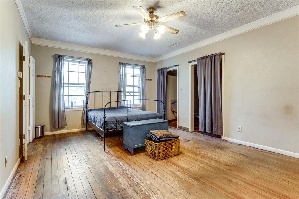 4916 Junius Street Property Photo 17