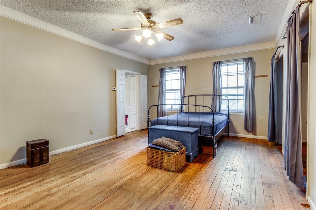 4916 Junius Street Property Photo 18