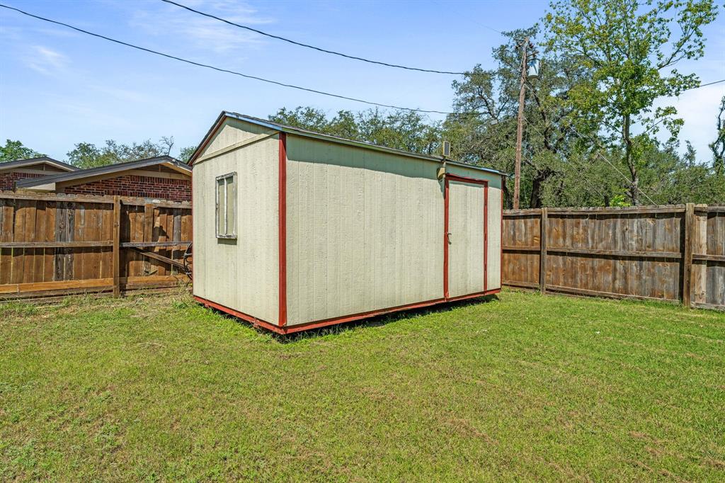 810 Alexander Road Property Photo 16