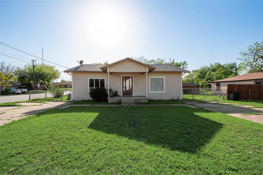 132 San Saba Avenue