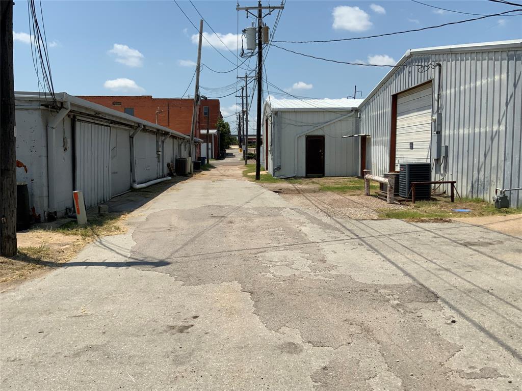 405 E Commerce Street Property Photo 17