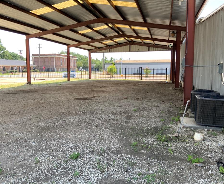 405 E Commerce Street Property Photo 19