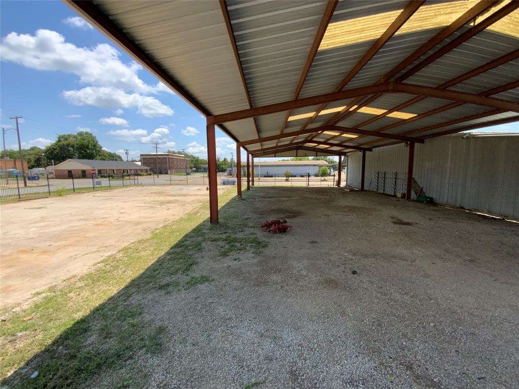 405 E Commerce Street Property Photo 21