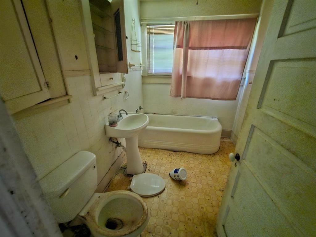 417 Martin Luther King Jr Boulevard Property Photo 1