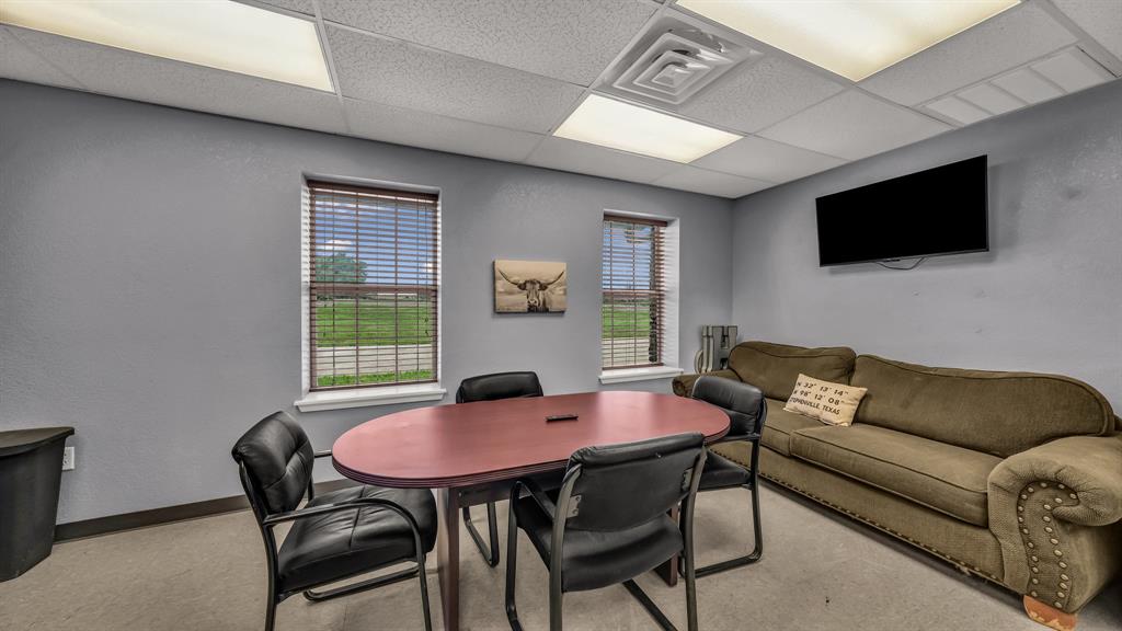 1310 N Cresson Highway Property Photo 5