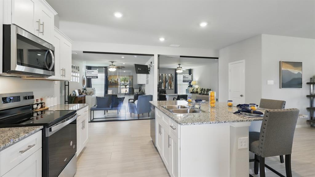 5513 Legends Way Property Photo 5