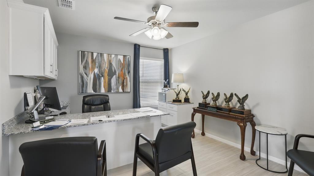 5513 Legends Way Property Photo 32