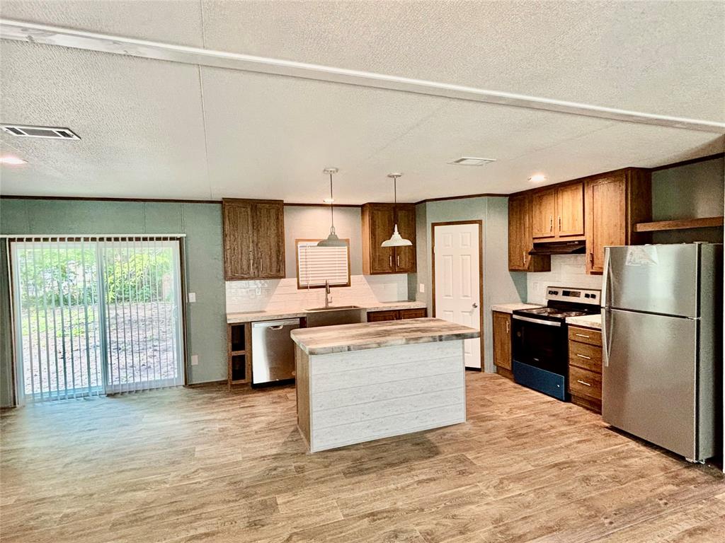 5452 County Road 2252 Road Property Photo 1
