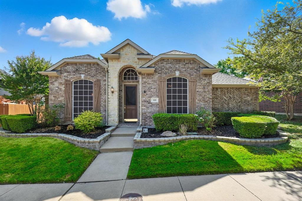 680 Woodland Way Property Photo 1