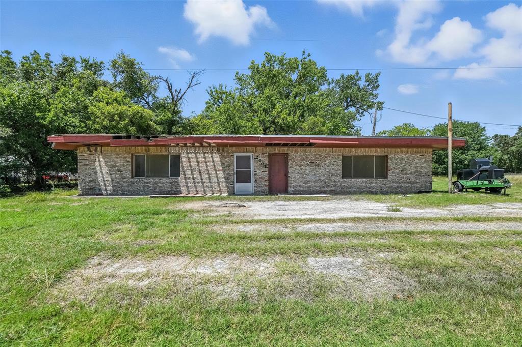 2003 Tx-101 Property Photo 2