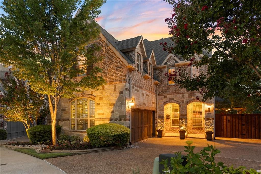 1000 The Lakes Boulevard